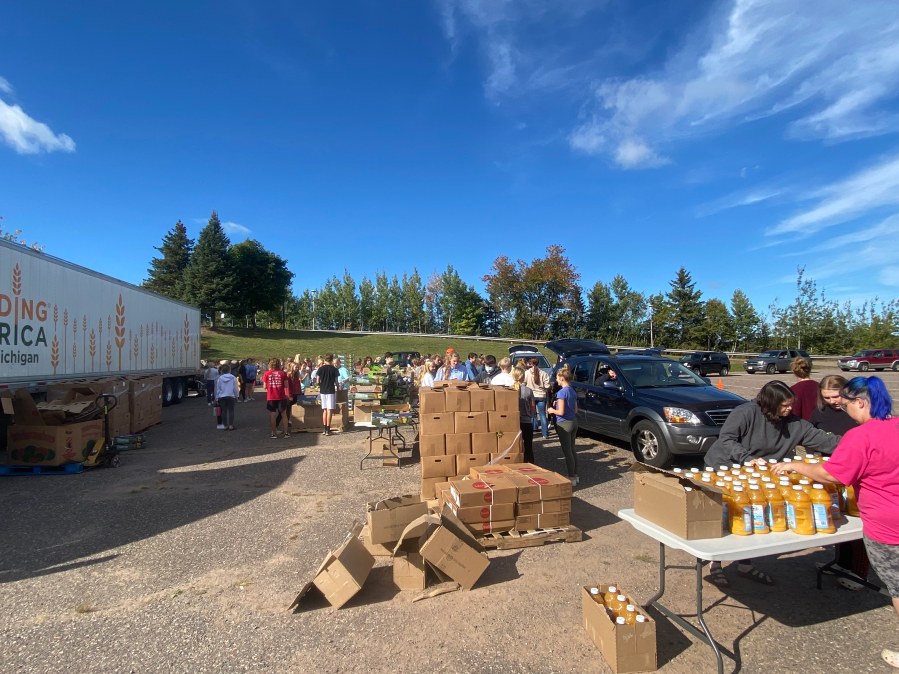 Negaunee Miners show community spirit with Feeding America mobile food pantry – WJMN – UPMatters.com