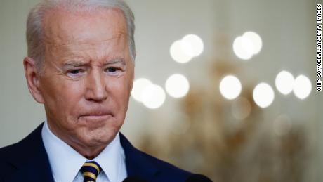 Biden tries to chart a new path on the US-Mexico border, but similar roadblocks remain