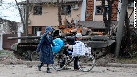 Russia shifts tactics, steps up pace of assault in Ukraine's east and south