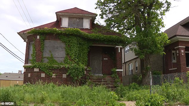 Chicago Police found a 36-year-old woman chained to a bedroom wall of an abandoned home on Saturday evening after a local resident of the city's South Side neighborhood made the discovery. She was reportedly trapped inside for four or five days and was sexually assaulted twice